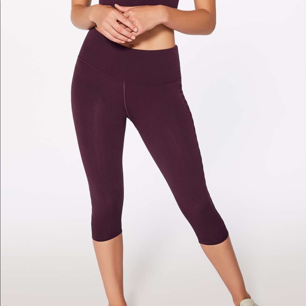 Lululemon Reveal Crop